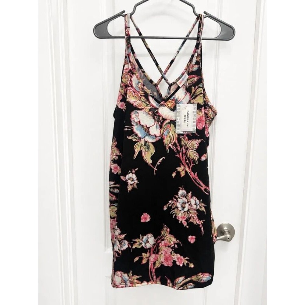LuLaRoe Daniella Women’s Black Floral Strappy Tank Top Size Medium